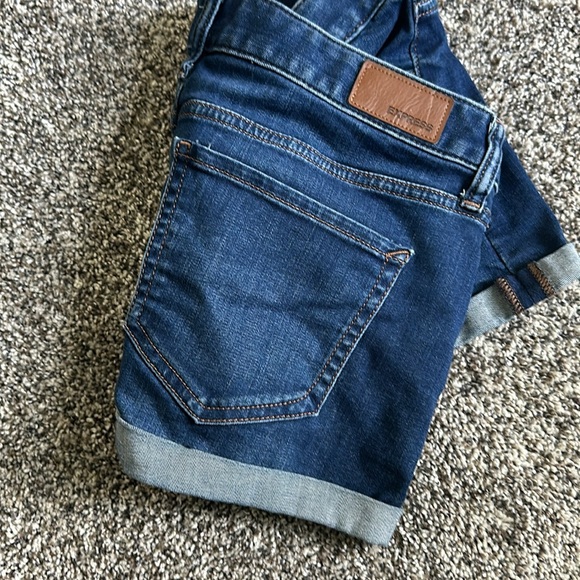 Express shorts - Picture 2 of 2